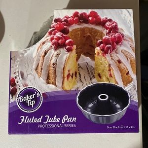 Fluted Jube Pan brand new never used